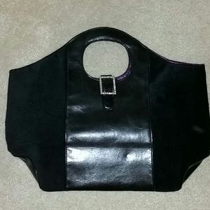 Medium sized handbag